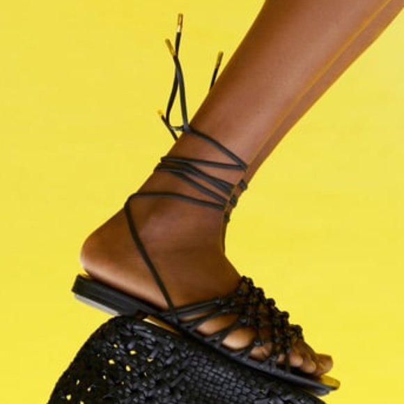 NWT Zara Women's Tied Braided Leather Flat Sandals